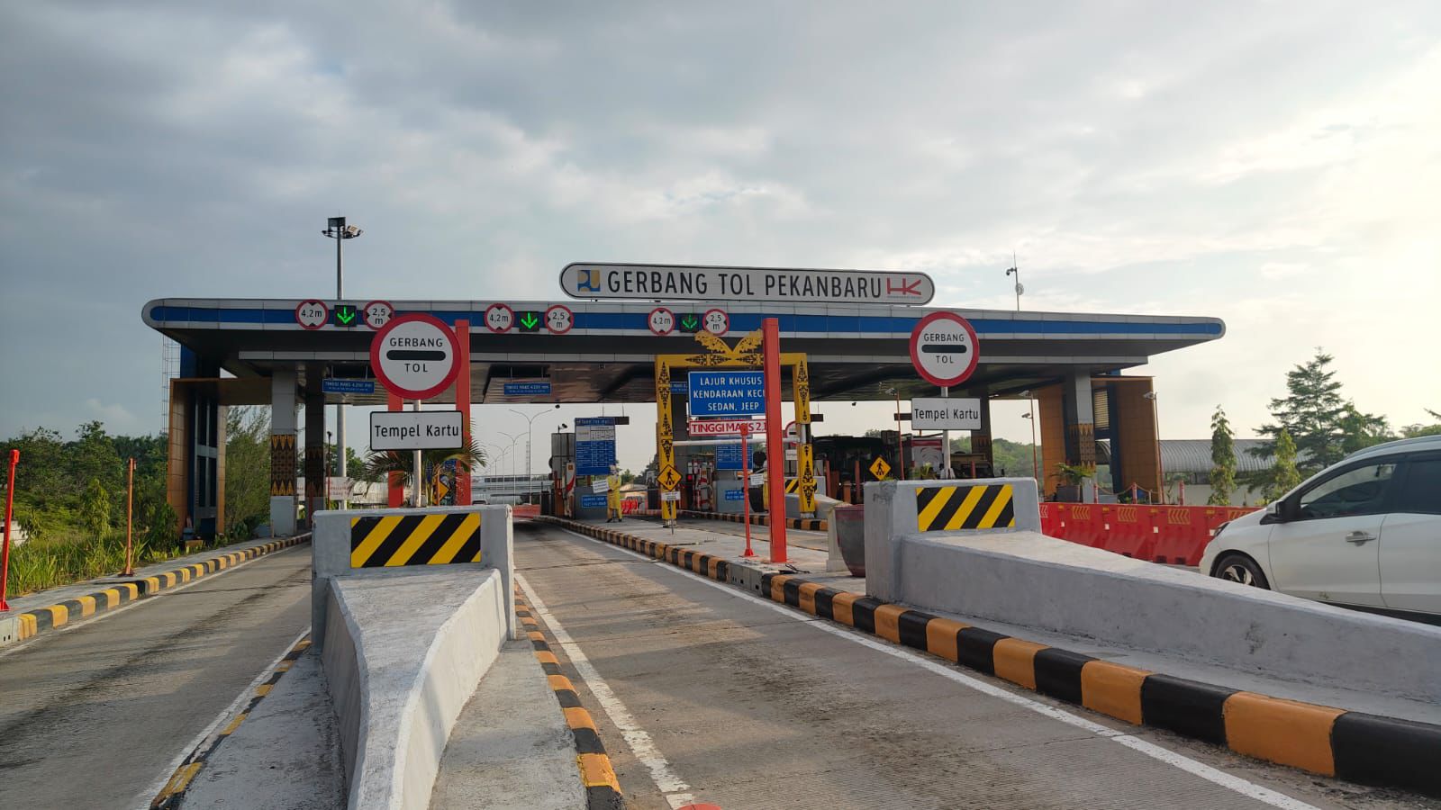 Arus balik memuncak di Tol Pekanbaru, trafik naik hingga 297 persen (foto/ist)