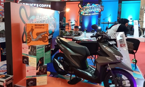 Honda Beat Deluxe di Honda Custom Playground Mal SKA Pekanbaru.(foto: rinai/halloriau.com)