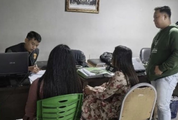 Polisi periksa saksi-saksi terkait pesta waria di Pekanbaru yang viral (foto/ist)