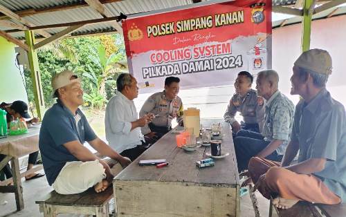 Kegiatan cooling system Polsek Simpang Kanan.(foto: afrizal/halloriau.com)