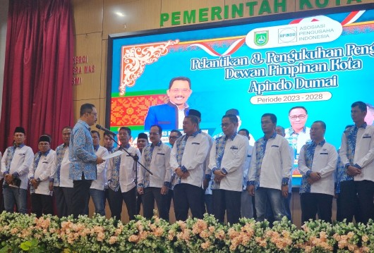 Pelantikan pengurus DPK Apindo Dumai periode 2023-2028 (foto/bambang)