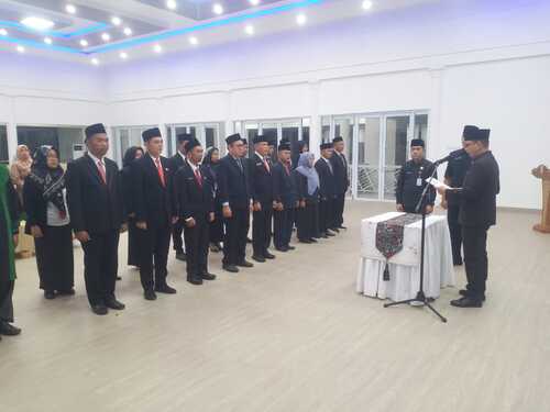 Bupati Kuantan Singingi, Suhardiman Amby melakukan mutasi pejabat eselon III dan IV dilingkup Pemkab Kuansing. (Foto: Ultra Sandi)