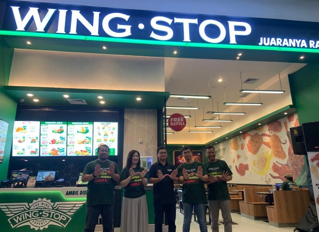 Wingstop Indonesia yang dikelola oleh MahaDasha Group membuka gerai ke-73 di Living World Pekanbaru (foto/Meri)