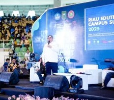 Kepala Dinas Pendidikan Provinsi Riau, Edi Rusma Dinata saat memberi sambutan.