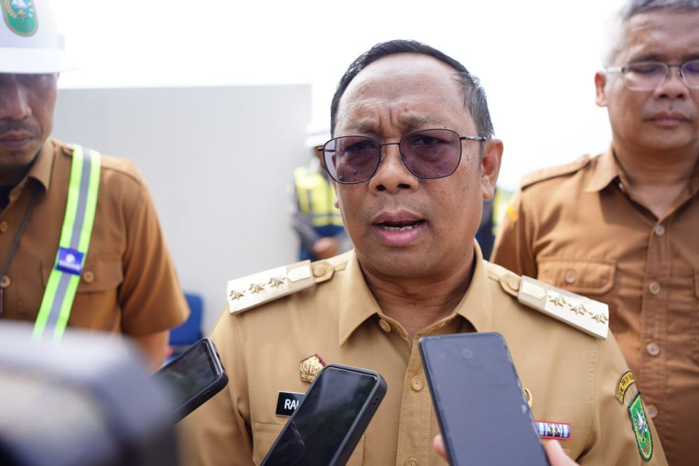 Pj Gubri, Rahman Hadi pantau progres pembangunan RS Vertikal di Pekanbaru (foto/int)