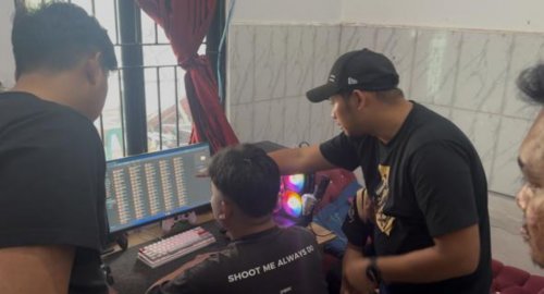 Modal laptop dan komputer, mahasiswa asal Kampar nekat bikin website internet banking tiruan (foto/int)