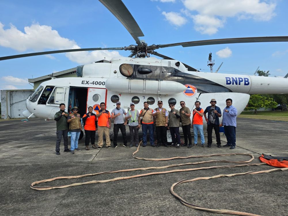 Heli BNPB untuk penanganan Karhutla di Riau.(foto: mcr)