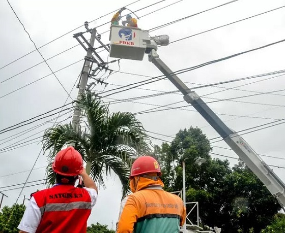 Penertiban PJU ilegal di Pekanbaru