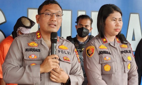 Kapolres Dumai AKBP Nurhadi Ismanto memberikan keterangan Pers terkait pengungkapan 765 Gram Sabu, Selasa (1/11/2022) di Mapolres Dumai.(foto: bambang/halloriau.com)