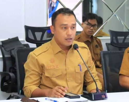 Kepala Dinas Lingkungan Hidup dan Kebersihan (DLHK) Kota Pekanbaru, Reza Aulia Putra (foto/int)