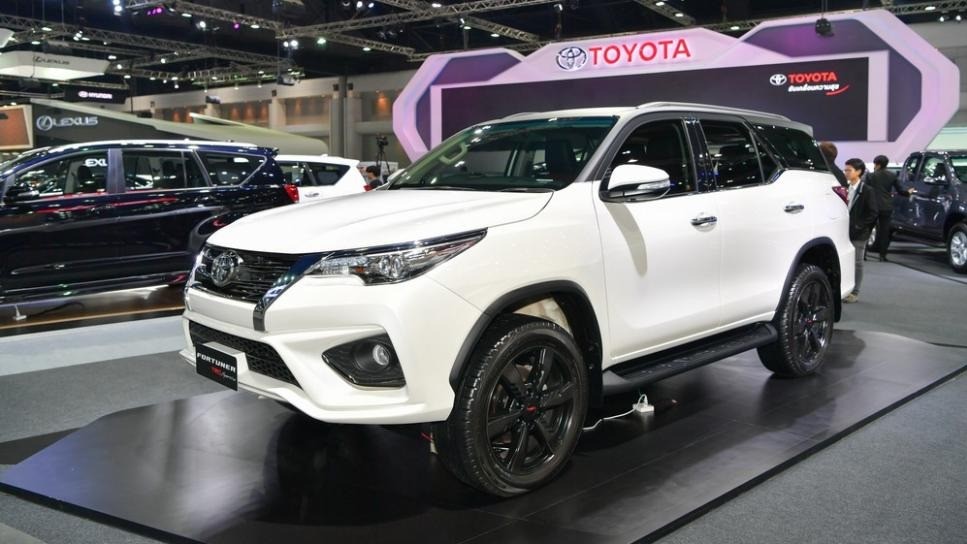 Ngaca Dulu, Orang dengan Gaji Segini yang Bisa Beli Toyota Fortuner