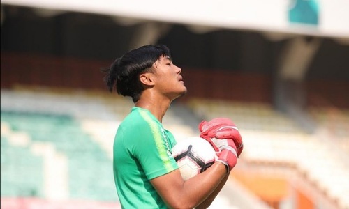 Kiper Timnas Indonesia U-23, Ernando Ari.(foto: detik.com)