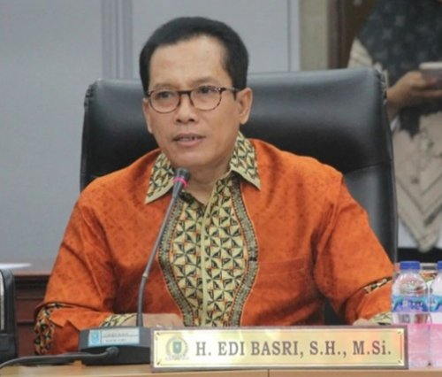 Ketua Komisi III DPRD Riau Edi Basri