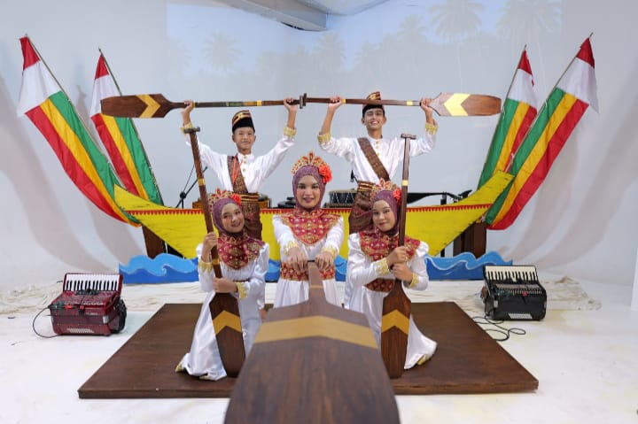 SMP Bernas melaju FLS3N tingkat nasional (foto/Andy)
