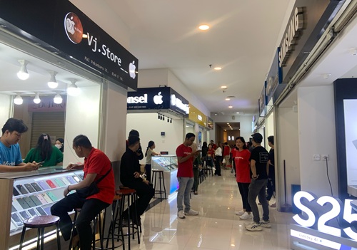 New Gadjet Centre Mall Pekanbaru resmi pindah ke lantai dasar (foto/Meri)

