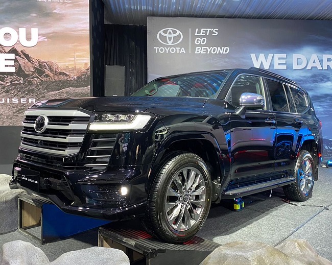 Penjualan Mobil November 2025 Naik Tipis, Toyota Tetap Kuasai Pasar