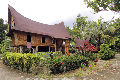 Rumah Lontiok merupakan salah satu tempat wisata di Kabupaten Kampar. (Foto: Wikipedia)