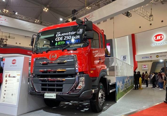 UD Trucks Rayakan 10 Tahun Quester di GIIAS 2023