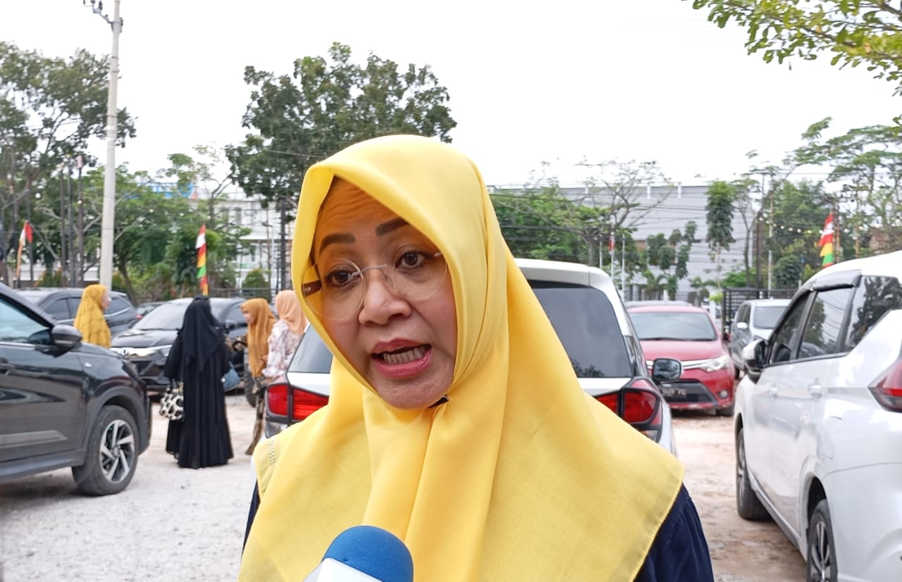 Senator DPD RI Provinsi Riau, Intsiawati Ayus, ungkap pembangunan waduk dan pintu air untuk atasi banjir Pekanbaru sudah dibantu APBN, Selasa (9/7/2024) (foto:rinai/halloriau) 