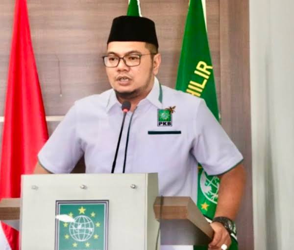 Iwan Taruna ditunjuk jadi Ketua DPRD Inhil definitif.(foto: yendra/halloriau.com)