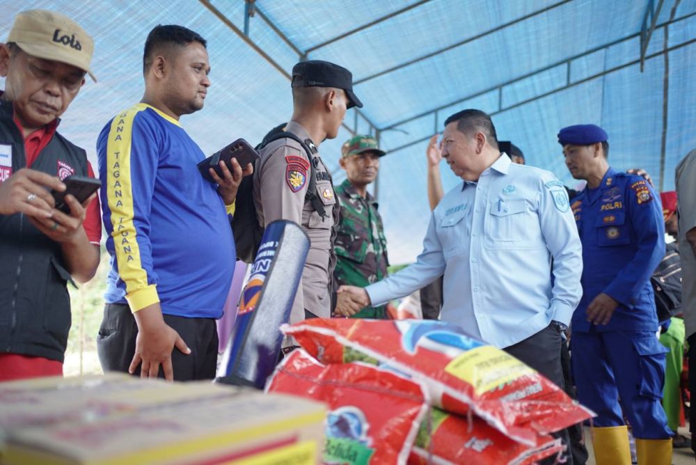 Pemprov Riau salurkan bantuan untuk korban banjir di Kampar (foto/int)