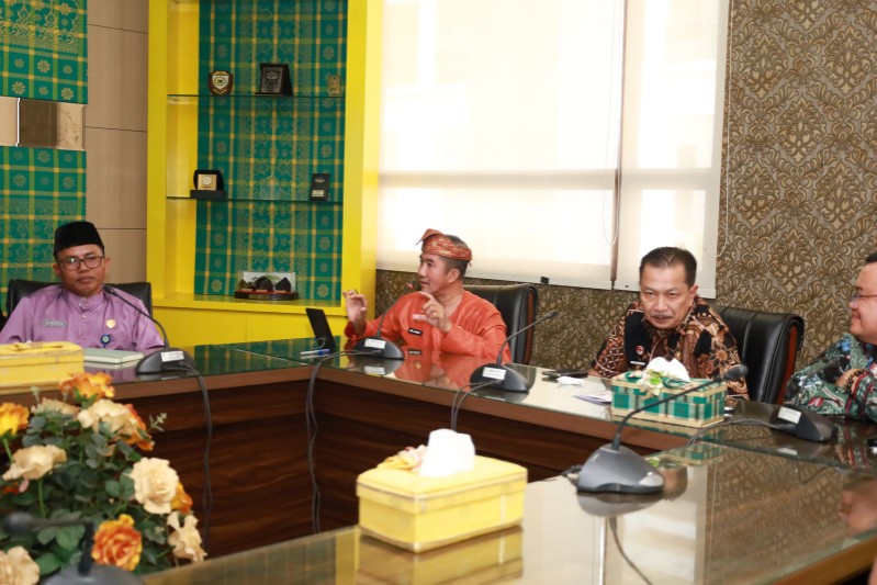 Pemkab Siak dan Kemenkumham Riau sosialisasikan layanan AHU (foto/int)