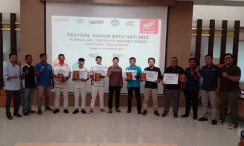 Para pemenang Technical Skill Contest Siswa dan Guru SMK.(foto: istimewa)