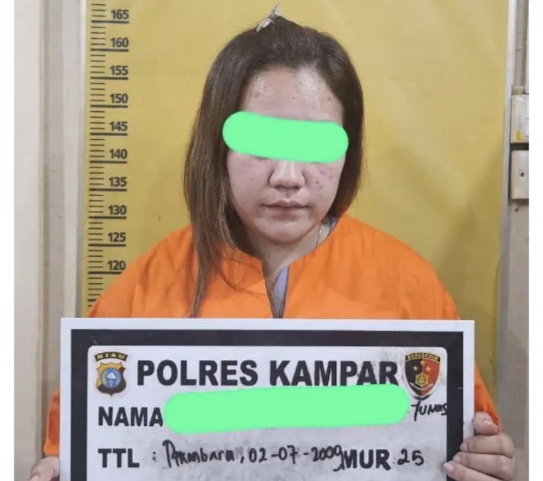 Diduga rebut suami orang, seorang wanita ditangkap unit PPA Polres Kampar (foto/klikmx)