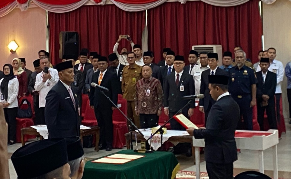 Gubri Abdul Wahid lantik Taufik OH sebagai Pj Sekda Riau (foto/Yuni)