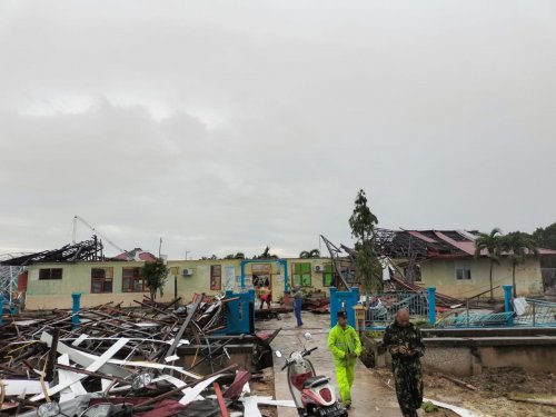Bencana alam angin puting beliung menerjang Desa Api-Api, Kecamatan Bandar Laksamana, Kabupaten Bengkalis, Riau (foto/int)
