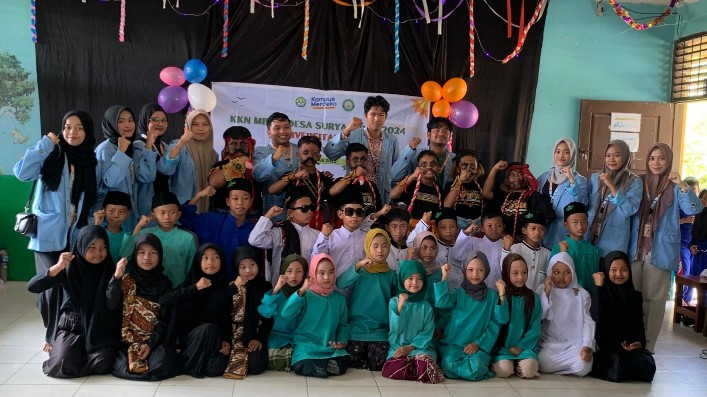 Mahasiswa Kukerta MBKM Unri gelar program minat bakat pentas seni di SDN 013 Desa Surya Indah (foto/ist)