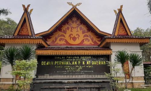 DPRD Pekanbaru.(foto: int)