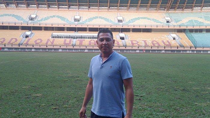 Pelatih Kepala PSPS Riau, Jan Saragih.(foto: int)