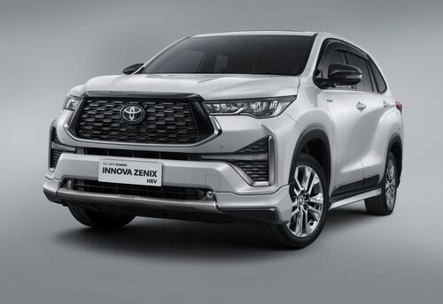 New Kijang Innova Zenix Tampil Lebih Canggih dengan Fitur Konektivitas Baru