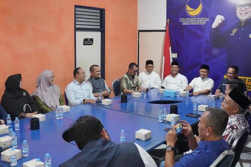 Walikota dan Wakil Walikota Pekanbaru terpilih, Agung Nugroho-Markarius Anwar melakukan kunjungan ke DPD Nasdem Pekanbaru. (Foto: Sri Wahyuni)