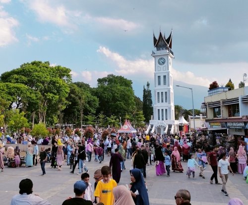 Jam Gadang.
