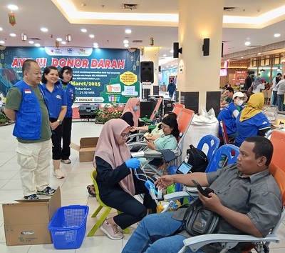 PSMTI Riau menggelar aksi donor darah di Mal Pekanbaru, Minggu (16/3/2025). (Foto: Istimewa)