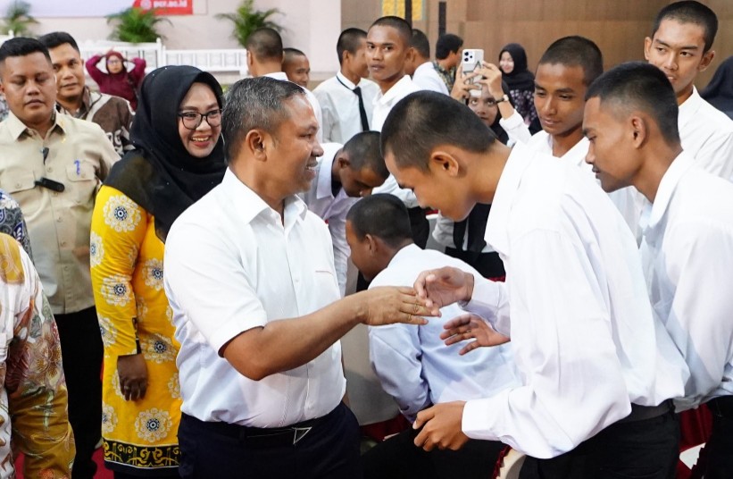 Gubri Abdul Wahid apresiasi BPDP salurkan beasiswa sawit ke ribuan mahasiswa Riau di 5 kampus (foto/MCR)