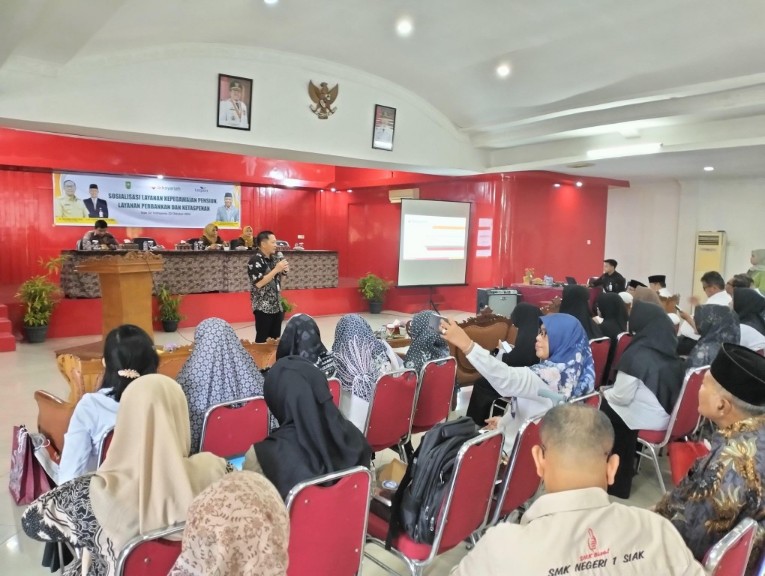 ASN Pemprov Riau yang di Siak mengikuti sosialisasi layanan kepegawaian pensiun (foto/yuni)