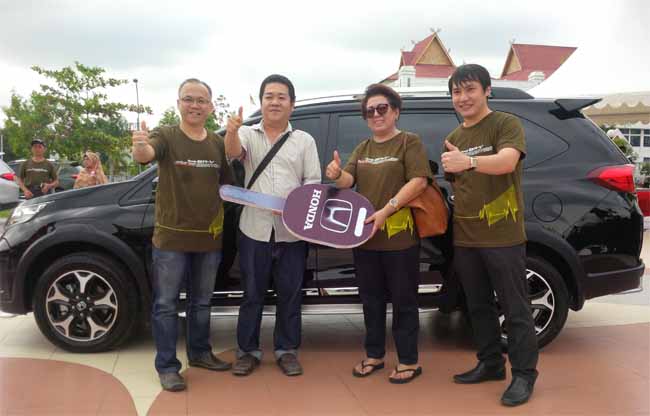 Dealer Honda Riau Serahkan 25 Mobil BR-V. Ini Dia Foto-fotonya!