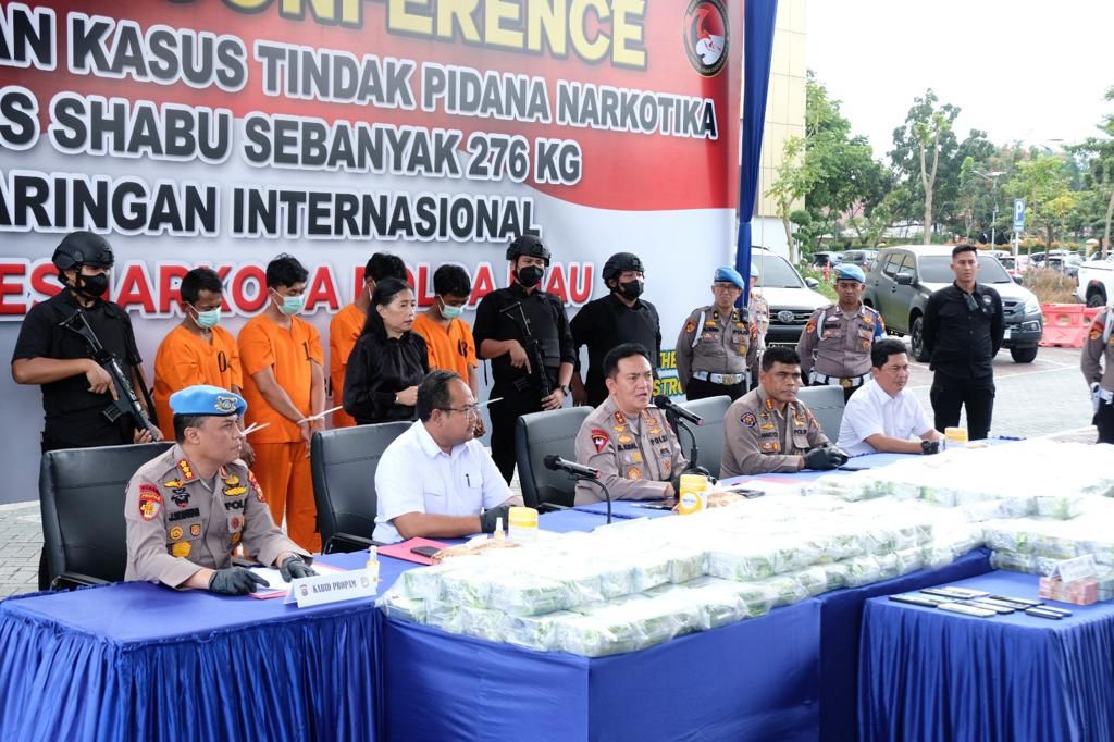 Polda Riau ekspos pengungkapkan narkoba jaringan internasional.(foto: bayu/halloriau.com)