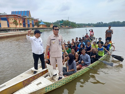 Plt Bupati Suhardiman Amby meninjau venue dayung dan arung jeram (foto/int)