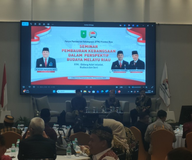 FPK Provinsi Riau menggelar Seminar Pembauran Kebangsaan dalam Perspektif Budaya Melayu Riau di Hotel Cititel, Sabtu (29/11/2025).