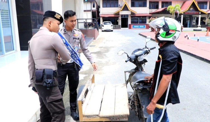 Pembuatan SIM D bagi Disabilitas di Polres Kabupaten Inhil (foto/Ayendra)