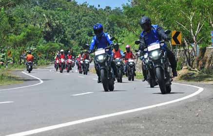 Meriahkan HUT RI, PT SGM Gelar Touring Wisata Suzuki GSX – 150