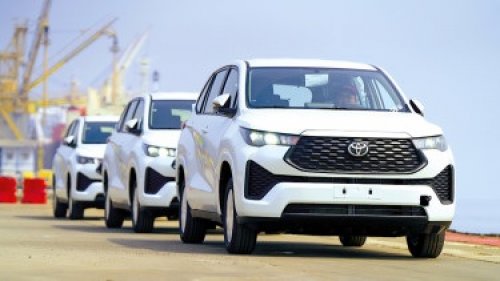 Toyota Innova Zenix Hybrid jadi salah satu mobil hybrid terlaris di Indonesia.(ilustrasi/int)