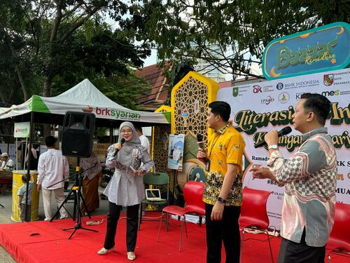 BRK Syariah menggelar Bazar Kampong Ramadan Kite yang berlangsung selama ramadan. (Foto: Sri Wahyuni)