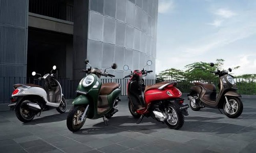 Capella Honda Riau Pamerkan Scoopy 2023 di Living World Pekanbaru