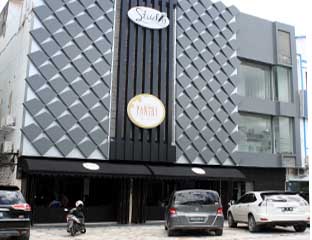 Halloriau Com Resto Cafe Lokal Pantry Tawarkan Konsep Glamour