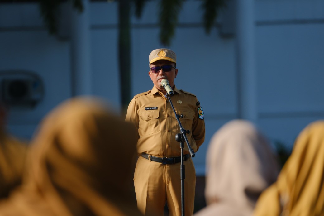 Sekda Arfan Usman pimpin apel pagi pegawai Pemkab Siak (foto/diana)